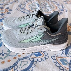 Altra Torin 6 Running Shoes size 6.5